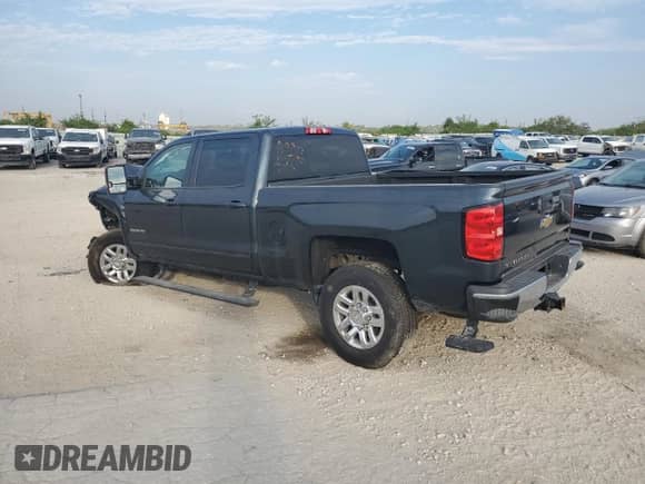 2019 Chevrolet Silverado 2500HD LT with VIN 1GC1KSEG0KF252363, listed as a Copart auction lot 70137625 with 60,698 mi miles and Salvage title. Bid and sale history available at DreamBid. Image 2.