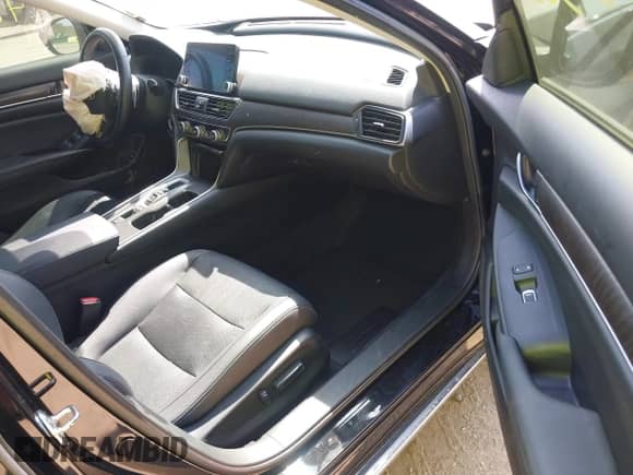 2019 Honda Accord Touring с VIN 1HGCV2F90KA003690, выставлен на аукционе IAAI как лот 43233306 с пробегом 96 741 миль миль и . История ставок и продаж доступна на DreamBid. Изображение 5.