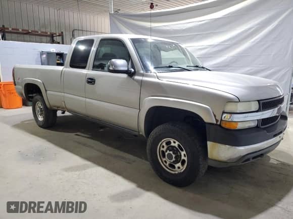 2002 Chevrolet Silverado 2500HD LS с VIN 1GCHK29U32E243595, выставлен на аукционе Copart как лот 67637775 с пробегом 247 090 миль миль и Списание • Salvage title. История ставок и продаж доступна на DreamBid. Изображение 4.