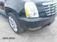 2013 Cadillac Escalade Luxury с VIN 1GYS3BEFXDR127777, выставлен на аукционе IAAI как лот 42390040 с пробегом 206 852 миль миль и . История ставок и продаж доступна на DreamBid. Изображение 17.