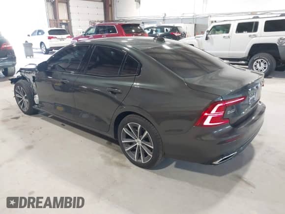 2022 Volvo S60 Momentum с VIN 7JRL12TZ1NG192240, выставлен на аукционе IAAI как лот 42144039 с пробегом 53 058 миль миль и . История ставок и продаж доступна на DreamBid. Изображение 3.