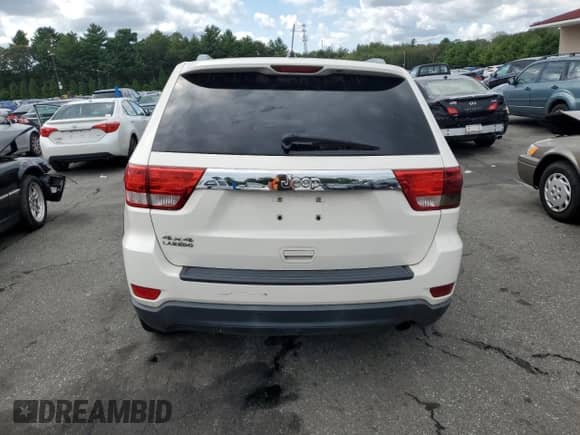 2011 Jeep Grand Cherokee Laredo with VIN 1J4RR4GG1BC576179, listed as a Copart auction lot 70903405 with Not provided miles and Salvage title. Bid and sale history available at DreamBid. Image 6.