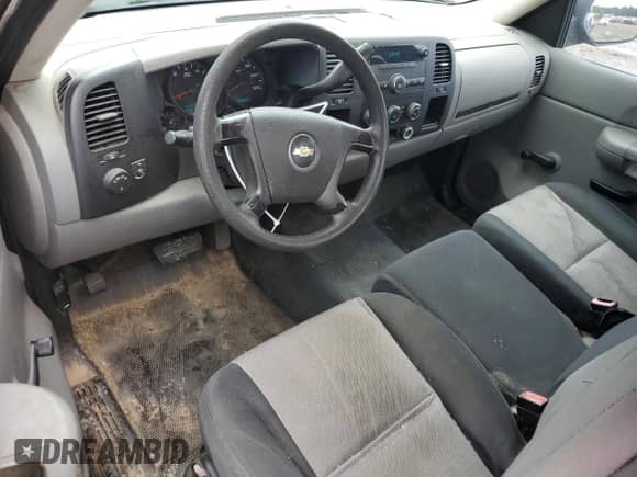 2007 Chevrolet Silverado 1500 Work Truck with VIN 1GCEC14X27Z639934, listed as a Copart auction lot 66834135 with 180,927 mi miles and Salvage title. Bid and sale history available at DreamBid. Image 8.