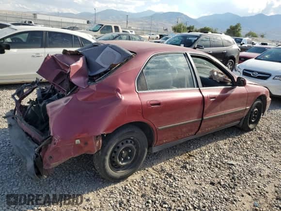 1995 Honda Accord LX with VIN 1HGCD5631SA126396, listed as a Copart auction lot 64218685 with 113,279 mi miles and Non repairable. Bid and sale history available at DreamBid. Image 3.