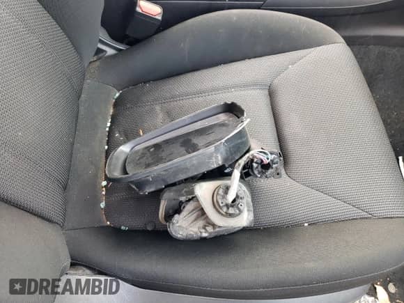 2018 Subaru Impreza z VIN 4S3GTAA62J1718613, wystawiony jako Copart lot #68078395 z przebiegiem 52 409 mil mil oraz Szkoda całkowita • Salvage title. Historia ofert i sprzedaży dostępna na DreamBid. Obrazek 13.