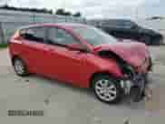 2013 Hyundai Accent GS z VIN KMHCT5AE4DU083907, wystawiony jako Copart lot #71919105 z przebiegiem 124 190 mil mil oraz Szkoda całkowita • Salvage title. Historia ofert i sprzedaży dostępna na DreamBid. Obrazek 4.