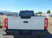 2023 Ford F-250 XL z VIN 1FT7X2BA4PEC32190, wystawiony jako IAAI lot #42391494 z przebiegiem Nie podano mil oraz . Historia ofert i sprzedaży dostępna na DreamBid. Obrazek 15.