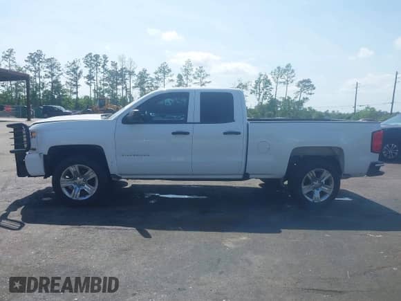 2017 Chevrolet Silverado 1500 Custom с VIN 1GCRCPEH1HZ346734, выставлен на аукционе IAAI как лот 42133002 с пробегом 111 723 миль миль и . История ставок и продаж доступна на DreamBid. Изображение 14.