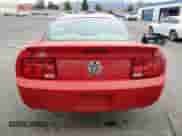 2007 Ford Mustang Deluxe z VIN 1ZVFT80NX75294173, wystawiony jako Copart lot #71257305 z przebiegiem 192 812 mil mil oraz Szkoda całkowita • Salvage title. Historia ofert i sprzedaży dostępna na DreamBid. Obrazek 6.