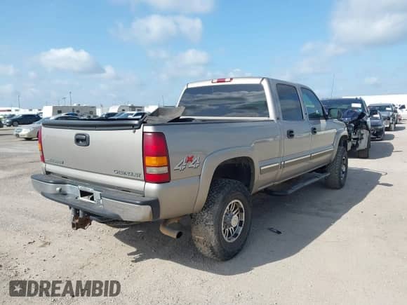 2001 Chevrolet Silverado 1500HD LS с VIN 1GCGK13U21F170565, выставлен на аукционе IAAI как лот 42551741 с пробегом Не указан миль и . История ставок и продаж доступна на DreamBid. Изображение 4.