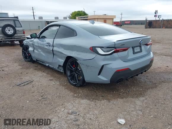 2023 BMW 4 Series 430i xDrive z VIN WBA73AP0XPCL78110, wystawiony jako IAAI lot #42145560 z przebiegiem 11 855 mil mil oraz . Historia ofert i sprzedaży dostępna na DreamBid. Obrazek 3.