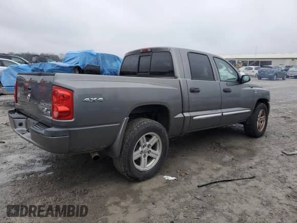 2010 Dodge Dakota Bighorn/Lonestar z VIN 1D7CW3GP5AS130822, wystawiony jako Copart lot #42523155 z przebiegiem 103 081 mil mil oraz Szkoda całkowita • Salvage title. Historia ofert i sprzedaży dostępna na DreamBid. Obrazek 3.