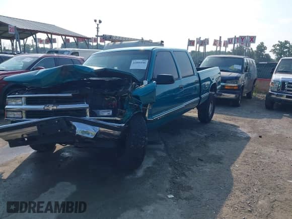 1996 Chevrolet Silverado 1500 with VIN 1GCEK14RXTZ182787, listed as a IAAI auction lot 42866446 with 152,872 mi miles and . Bid and sale history available at DreamBid. Image 2.