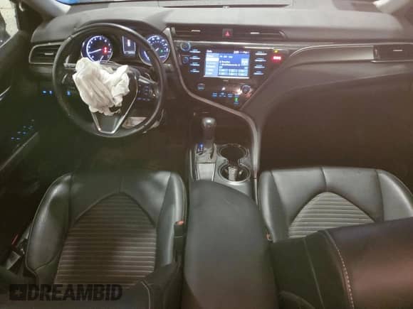 2020 Toyota Camry SE with VIN 4T1G11AK0LU327847, listed as a Copart auction lot 81641575 with 72,243 mi miles and Salvage title. Bid and sale history available at DreamBid. Image 8.