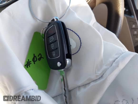 2019 Hyundai Santa Fe SE с VIN KM8SMDHF2KU301809, выставлен на аукционе IAAI как лот 43171145 с пробегом 83 266 миль миль и . История ставок и продаж доступна на DreamBid. Изображение 11.