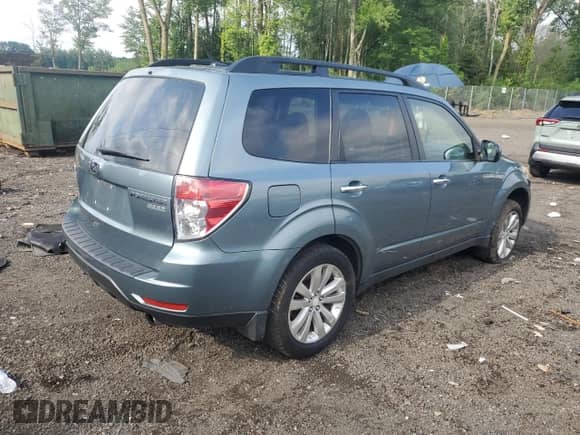 2012 Subaru Forester X Premium z VIN JF2SHADC9CH469140, wystawiony jako Copart lot #64406375 z przebiegiem 206 058 mil mil oraz Nie do naprawy • Non repairable. Historia ofert i sprzedaży dostępna na DreamBid. Obrazek 3.