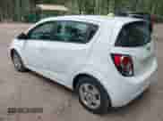 2014 Chevrolet Sonic LS с VIN 1G1JA6SH5E4141114, выставлен на аукционе IAAI как лот 42995341 с пробегом 117 743 миль миль и . История ставок и продаж доступна на DreamBid. Изображение 3.