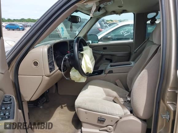 2004 GMC Sierra 1500 SLE z VIN 2GTEK13T841413502, wystawiony jako IAAI lot #42226796 z przebiegiem 192 481 mil mil oraz . Historia ofert i sprzedaży dostępna na DreamBid. Obrazek 5.