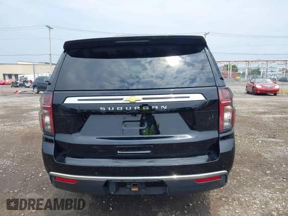 2024 Chevrolet Suburban LS z VIN 1GNSKBKD7RR116763, wystawiony jako IAAI lot #42744546 z przebiegiem 28 402 mil mil oraz . Historia ofert i sprzedaży dostępna na DreamBid. Obrazek 16.