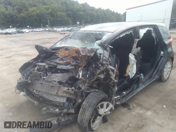 2015 Nissan Note S with VIN 3N1CE2CP3FL361725, listed as a IAAI auction lot 37444827 with 97,772 mi miles and . Bid and sale history available at DreamBid. Image 6.