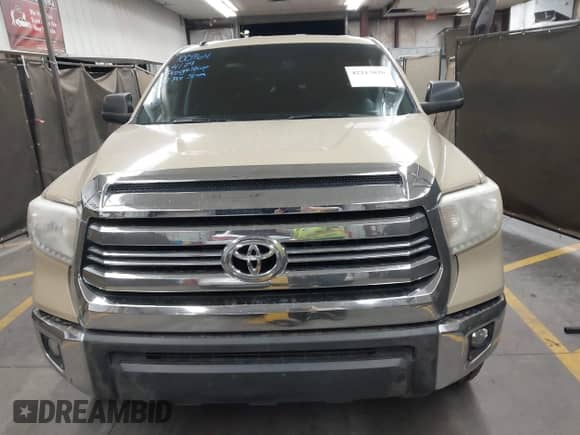 2017 Toyota Tundra SR5 with VIN 5TFRY5F18HX222592, listed as a IAAI auction lot 42213820 with 204,876 mi miles and . Bid and sale history available at DreamBid. Image 12.