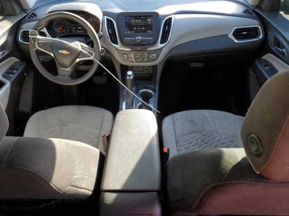 2019 Chevrolet Equinox LS z VIN 3GNAXHEV6KS545884, wystawiony jako Copart lot #86215465 z przebiegiem 155 682 mil mil oraz Nie do naprawy • Non repairable. Historia ofert i sprzedaży dostępna na DreamBid. Obrazek 8.