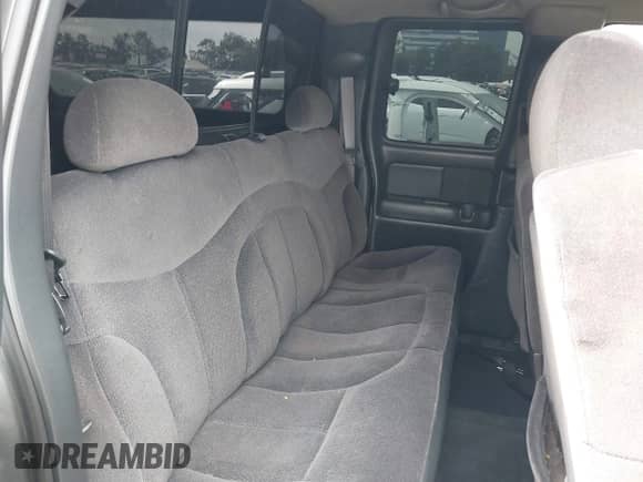 2002 GMC Sierra 1500 SLE с VIN 2GTEC19T021302802, выставлен на аукционе IAAI как лот 42584815 с пробегом 170 801 миль миль и . История ставок и продаж доступна на DreamBid. Изображение 8.