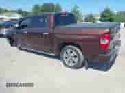 2015 Toyota Tundra Platinum с VIN 5TFAY5F15FX441259, выставлен на аукционе IAAI как лот 43162043 с пробегом 145 976 миль миль и . История ставок и продаж доступна на DreamBid. Изображение 3.
