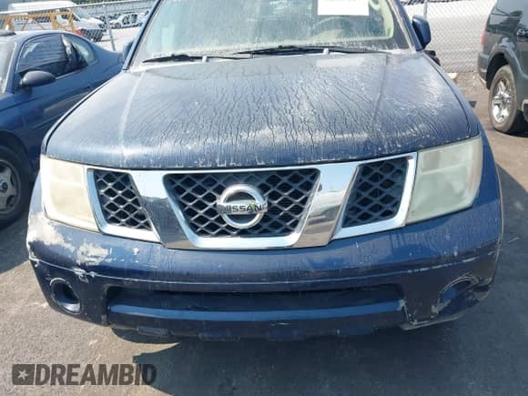 2006 Nissan Pathfinder SE z VIN 5N1AR18U76C638191, wystawiony jako IAAI lot #42365117 z przebiegiem 237 723 mil mil oraz . Historia ofert i sprzedaży dostępna na DreamBid. Obrazek 6.
