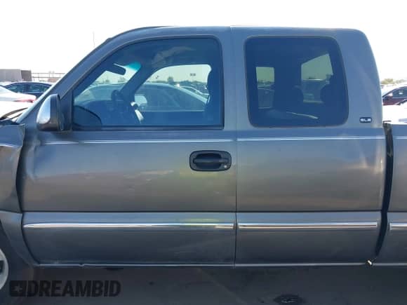 2000 GMC Sierra 1500 SLE с VIN 2GTEC19T5Y1168507, выставлен на аукционе IAAI как лот 43311131 с пробегом 262 412 миль миль и . История ставок и продаж доступна на DreamBid. Изображение 14.