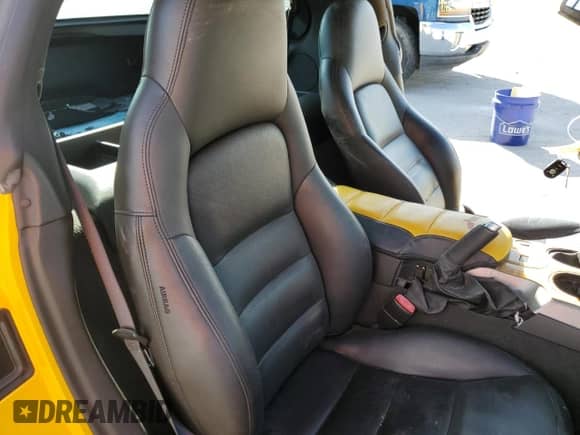 2005 Chevrolet Corvette с VIN 1G1YY24U055117410, выставлен на аукционе Copart как лот 84046495 с пробегом 48 114 миль миль и Чистый • Clean title. История ставок и продаж доступна на DreamBid. Изображение 10.
