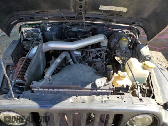 2000 Jeep Wrangler SE with VIN 1J4FA29P8YP784721, listed as a Copart auction lot 82079075 with 157,084 mi miles and Clean title. Bid and sale history available at DreamBid. Image 11.