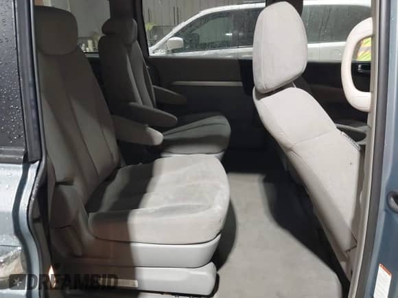2007 Hyundai Entourage GLS с VIN KNDMC233176025894, выставлен на аукционе IAAI как лот 42290212 с пробегом 188 246 миль миль и . История ставок и продаж доступна на DreamBid. Изображение 8.