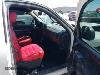 2011 Chevrolet Silverado 1500 Work Truck z VIN 1GCNCPEA7BZ359903, wystawiony jako IAAI lot #42963853 z przebiegiem 85 549 mil mil oraz . Historia ofert i sprzedaży dostępna na DreamBid. Obrazek 5.