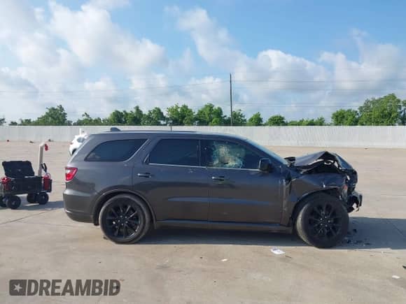 2018 Dodge Durango SXT with VIN 1C4RDHAG5JC431388, listed as a IAAI auction lot 42403239 with Not provided miles and . Bid and sale history available at DreamBid. Image 14.