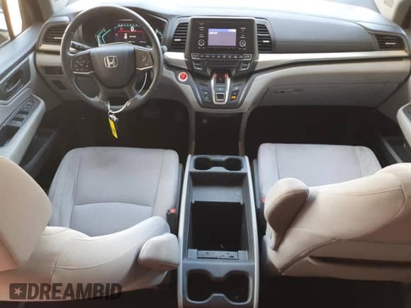 2018 Honda Odyssey LX with VIN 5FNRL6H20JB086713, listed as a Copart auction lot 68504455 with 92,823 mi miles and Salvage title. Bid and sale history available at DreamBid. Image 8.