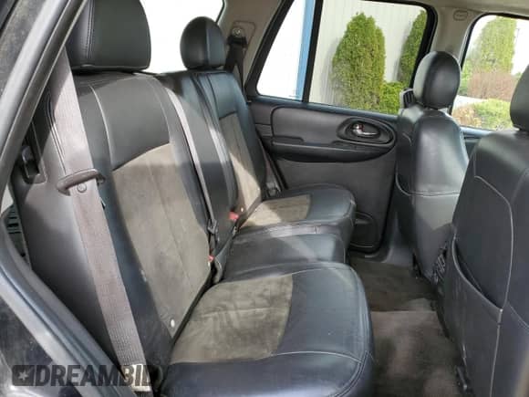 2007 Chevrolet TrailBlazer SS z VIN 1GNET13H672110786, wystawiony jako Copart lot #50096305 z przebiegiem 172 465 mil mil oraz Nie do naprawy • Non repairable. Historia ofert i sprzedaży dostępna na DreamBid. Obrazek 11.