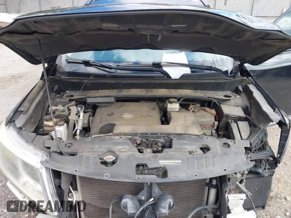 2015 Nissan Pathfinder Platinum with VIN 5N1AR2MM9FC641430, listed as a IAAI auction lot 43505801 with 206,144 mi miles and . Bid and sale history available at DreamBid. Image 10.