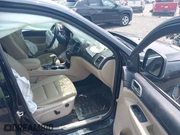 2021 Jeep Grand Cherokee Limited with VIN 1C4RJFBGXMC590777, listed as a IAAI auction lot 42416765 with 71,493 mi miles and . Bid and sale history available at DreamBid. Image 5.