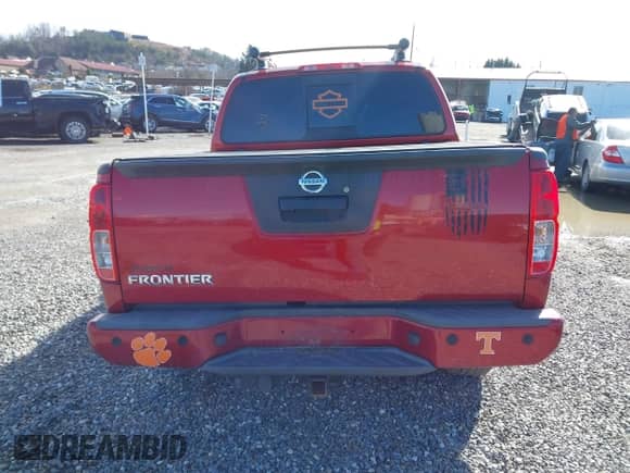 2016 Nissan Frontier S z VIN 1N6AD0EV2GN901877, wystawiony jako IAAI lot #41568562 z przebiegiem 52 529 mil mil oraz . Historia ofert i sprzedaży dostępna na DreamBid. Obrazek 16.