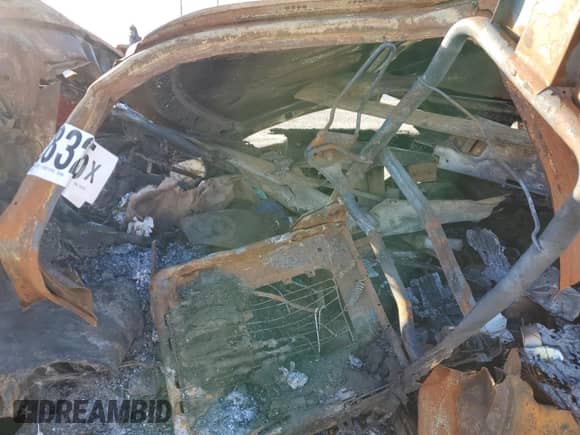 2005 Chevrolet Express Passenger с VIN 1GAHG35UX51247175, выставлен на аукционе Copart как лот 51738325 с пробегом Не указан миль и На запчасти • Non repairable. История ставок и продаж доступна на DreamBid. Изображение 7.