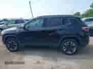 2018 Jeep Compass Trailhawk с VIN 3C4NJDDB0JT129673, выставлен на аукционе IAAI как лот 42887666 с пробегом 121 735 миль миль и . История ставок и продаж доступна на DreamBid. Изображение 14.