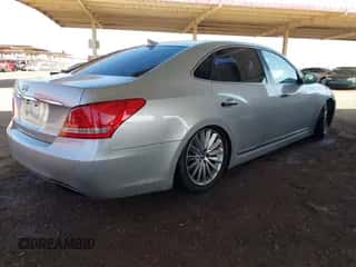 2014 Hyundai Equus Signature z VIN KMHGH4JH6EU080127, wystawiony jako IAAI lot #41988215 z przebiegiem 94 349 mil mil oraz . Historia ofert i sprzedaży dostępna na DreamBid. Obrazek 4.