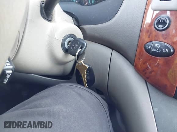 2010 Toyota Sienna XLE с VIN 5TDYK4CC3AS332779, выставлен на аукционе IAAI как лот 41808741 с пробегом 106 357 миль миль и . История ставок и продаж доступна на DreamBid. Изображение 11.