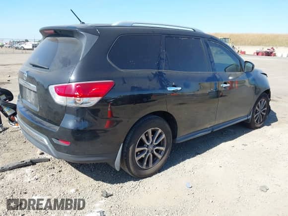 2016 Nissan Pathfinder S z VIN 5N1AR2MN9GC622533, wystawiony jako IAAI lot #42235750 z przebiegiem 170 476 mil mil oraz . Historia ofert i sprzedaży dostępna na DreamBid. Obrazek 4.