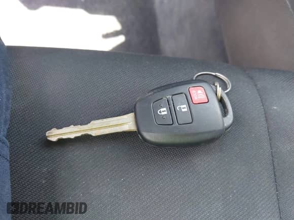 2021 Toyota Tundra SR5 z VIN 5TFDY5F17MX047532, wystawiony jako IAAI lot #42384142 z przebiegiem 79 318 mil mil oraz . Historia ofert i sprzedaży dostępna na DreamBid. Obrazek 11.
