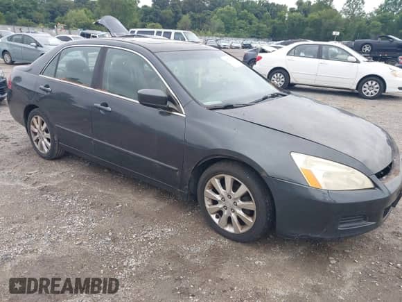2006 Honda Accord EX-L with VIN 1HGCM66576A058117, listed as a IAAI auction lot 43012055 with 240,263 mi miles and . Bid and sale history available at DreamBid. Image 1.