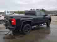 2017 GMC Sierra 1500 SLE z VIN 1GTR1MECXHZ338866, wystawiony jako Copart lot #77050163 z przebiegiem 51 798 mil mil oraz Czysty tytuł • Clean title. Historia ofert i sprzedaży dostępna na DreamBid. Obrazek 3.