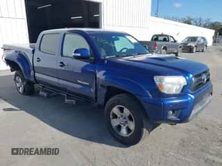 2014 Toyota Tacoma z VIN 3TMMU4FN9EM062713, wystawiony jako IAAI lot #43356110 z przebiegiem 279 448 mil mil oraz . Historia ofert i sprzedaży dostępna na DreamBid. Obrazek 1.