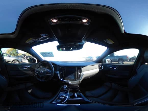 2019 Volvo S60 R-Design с VIN 7JRBR0FMXKG018414, выставлен на аукционе IAAI как лот 43371409 с пробегом 63 729 миль миль и . История ставок и продаж доступна на DreamBid. Изображение 19.